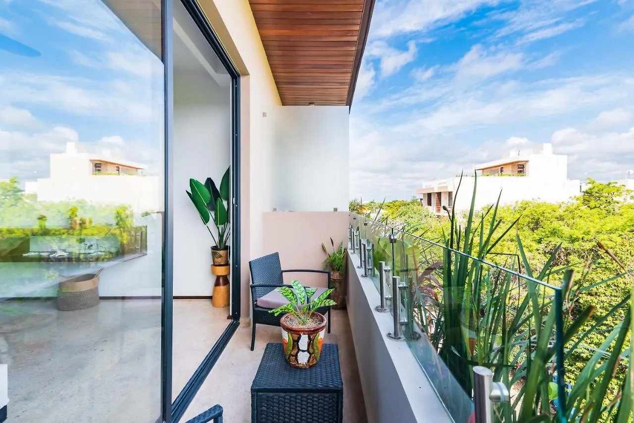 Tulum City Apartments At Menesse Tulum