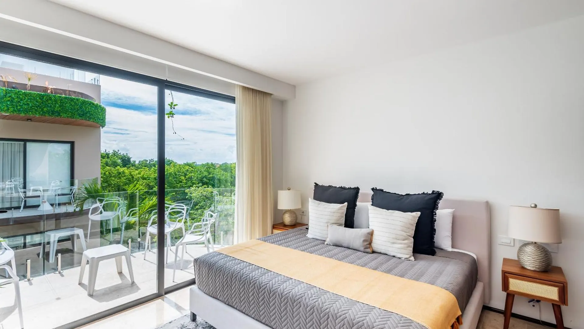Tulum City Apartments At Menesse Tulum 0*,