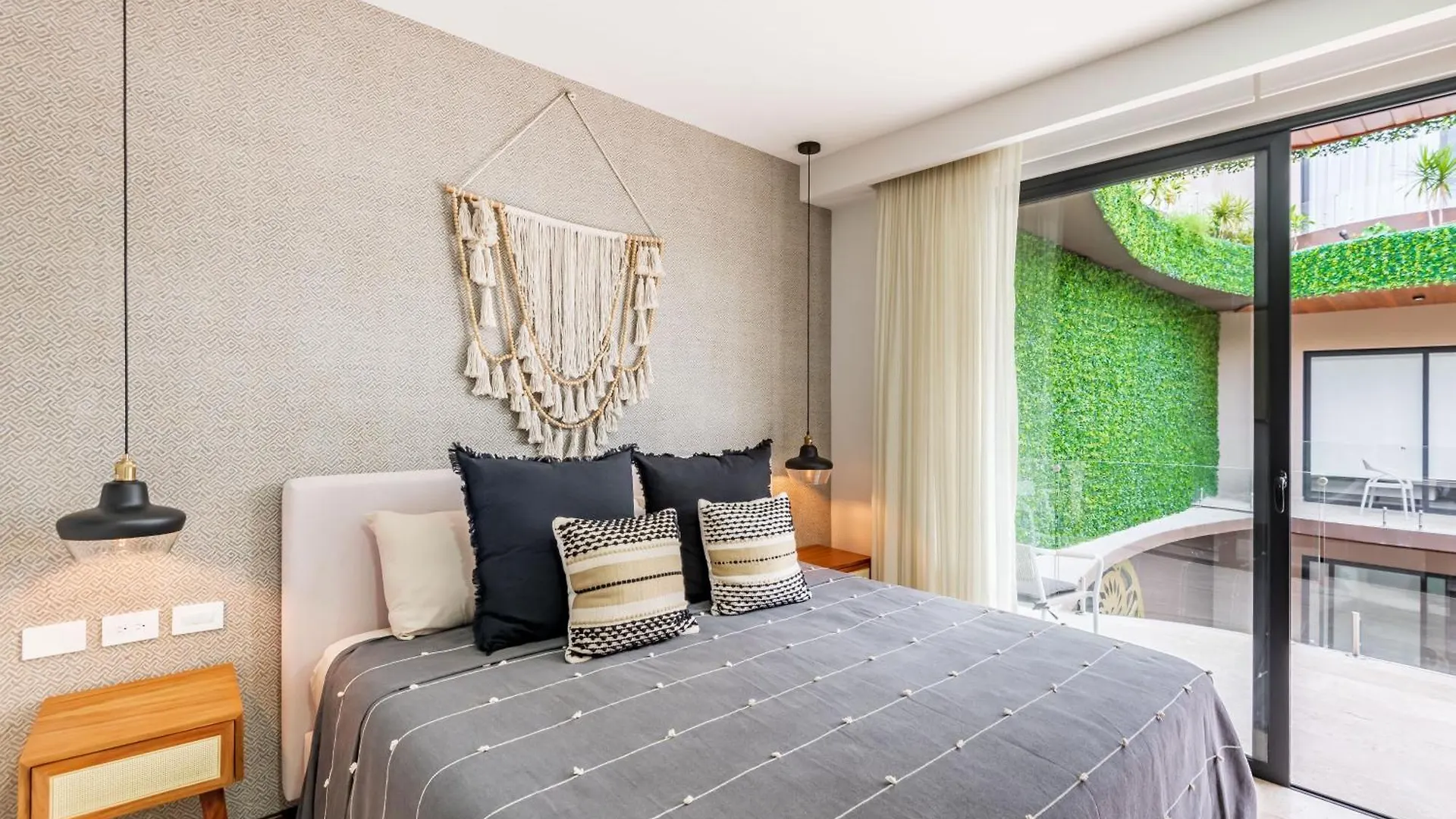 Tulum City Apartments At Menesse Tulum
