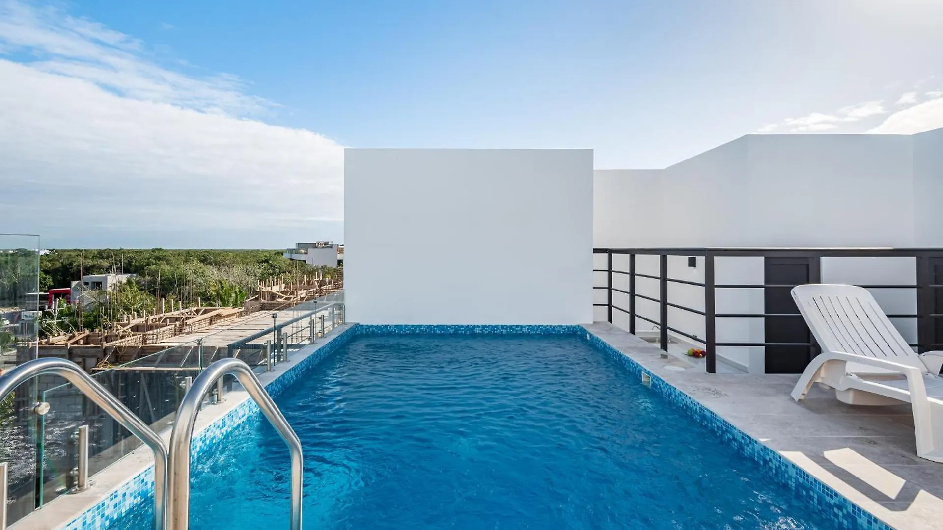 Tulum City Apartments At Menesse Tulum