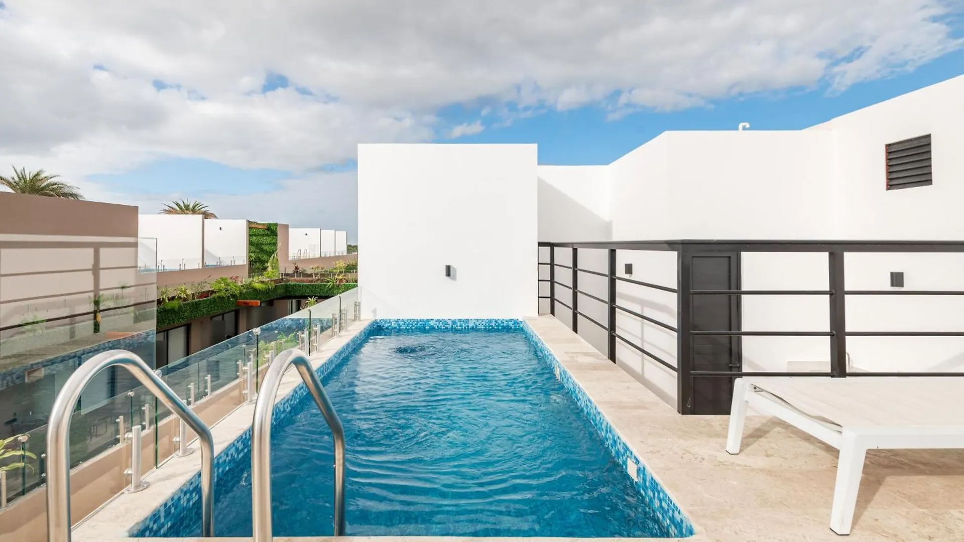 Tulum City Apartments At Menesse Tulum