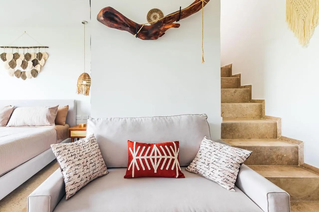 Tulum City Apartments At Menesse Τουλούμ