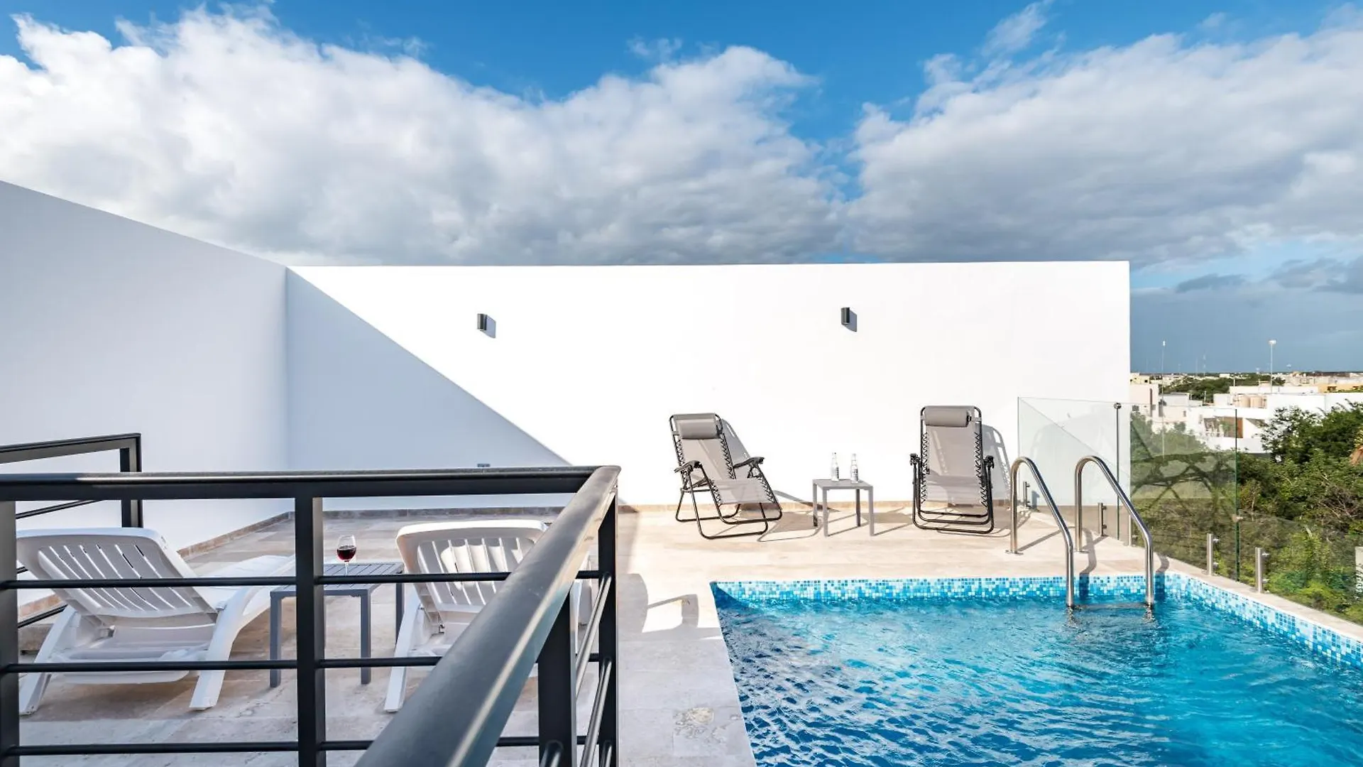 Tulum City Apartments At Menesse Tulum