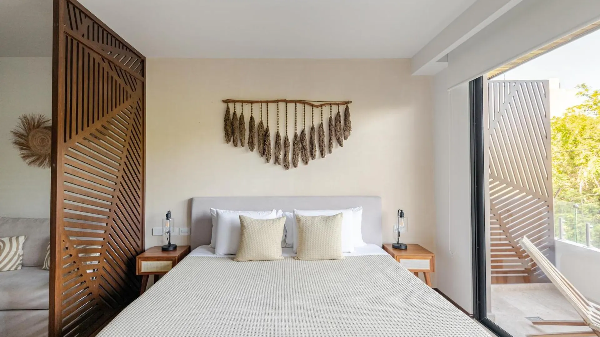 Tulum City Apartments At Menesse Τουλούμ