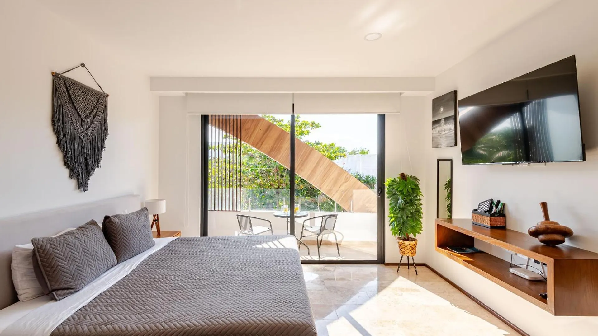 Tulum City Apartments At Menesse Τουλούμ