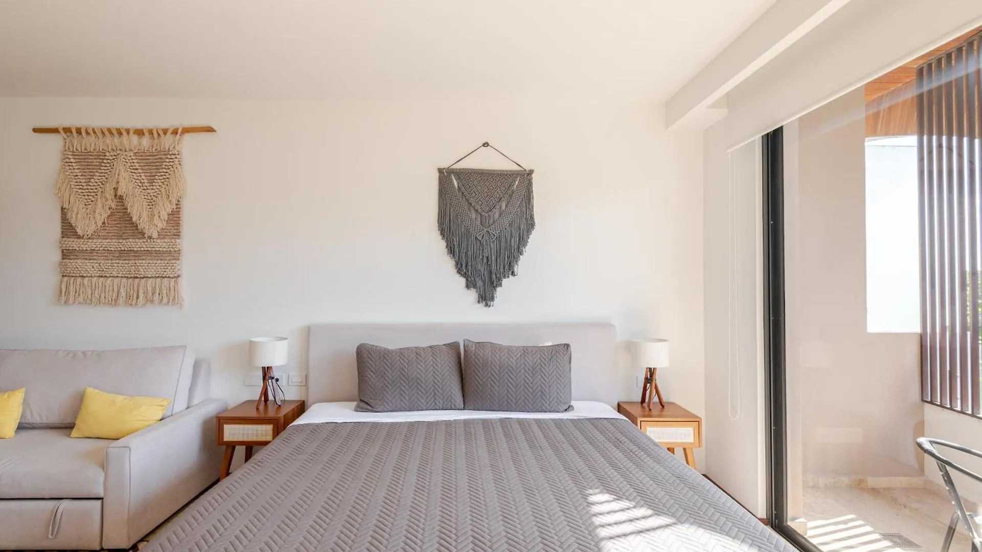 Tulum City Apartments At Menesse Τουλούμ