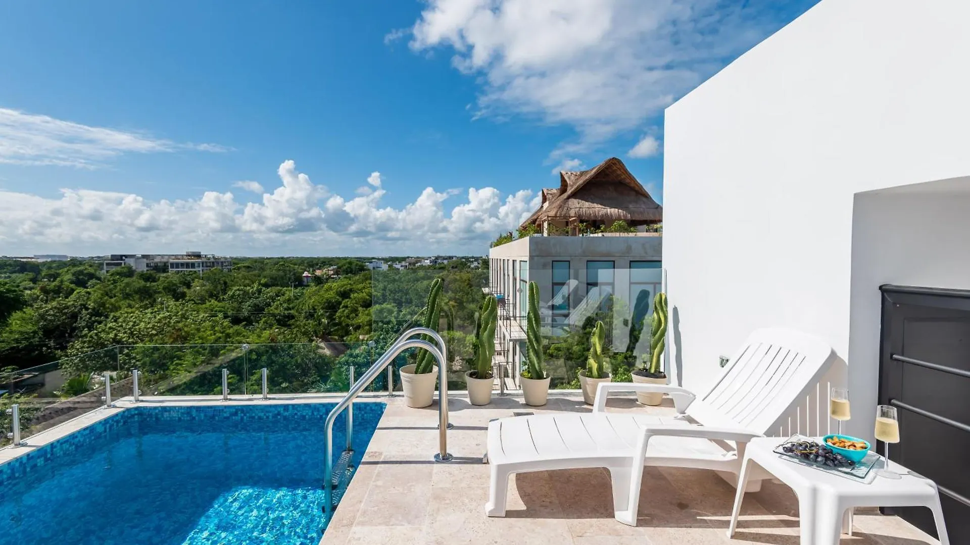Tulum City Apartments At Menesse Tulum